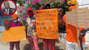 PNP headquarters main gate closed to maintain crowd control - Campbell ...