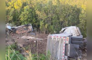 WATCH: Pregnant woman among three injured in Spur Tree crash - Jamaica ...