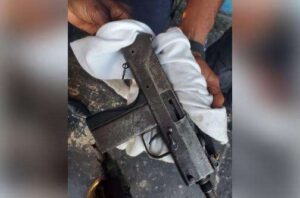 Police find sub-machine gun on Tarrant Drive, St Andrew - Jamaica Observer