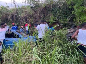 Man injured following three-vehicle crash in Mandeville - Jamaica Observer