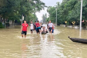Heavy flooding in southern Myanmar displaces more than 10,000 people ...