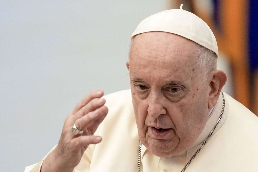 Ailing pope suffers breathing ‘crisis’, Vatican says