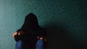 Man gets suspended sentence for assaulting teen girl - Vimarsana News
