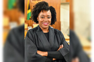 Lowe flies high - Jamaica Observer - Vimarsana News