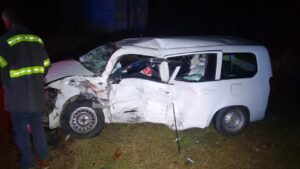 One dead, two hospitalised in Clarendon collision