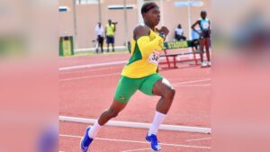 World U20 Champs: Card overcomes initial DQ, progresses to 200m final