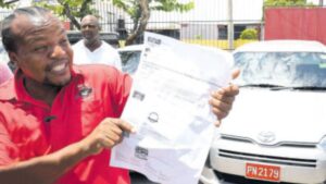 Taxi operators protest police 'pressure' - Jamaica Observer - Vimarsana News