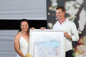 Lyndsay Isaacs cops third-ever Stewart Family Culture Award - Vimarsana News