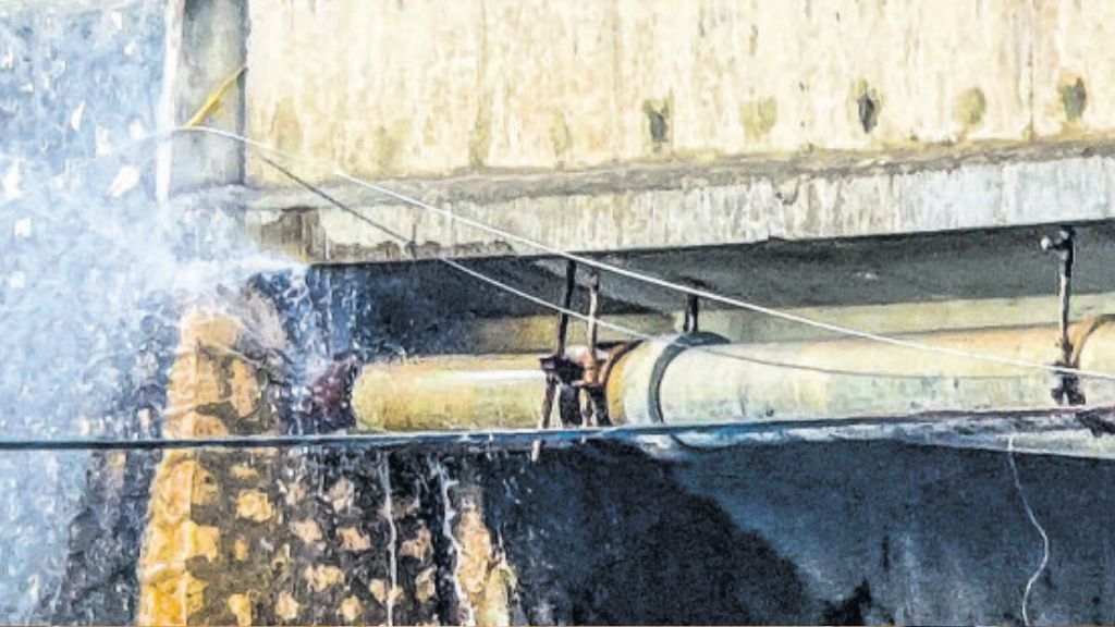 Major pipeline break impacting water supply across areas of St Andrew - Vimarsana News