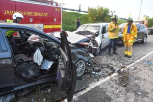 One dead, several injured in Portmore crash - Jamaica Observer