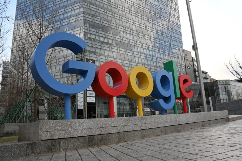 Google faces UK court over app store charges