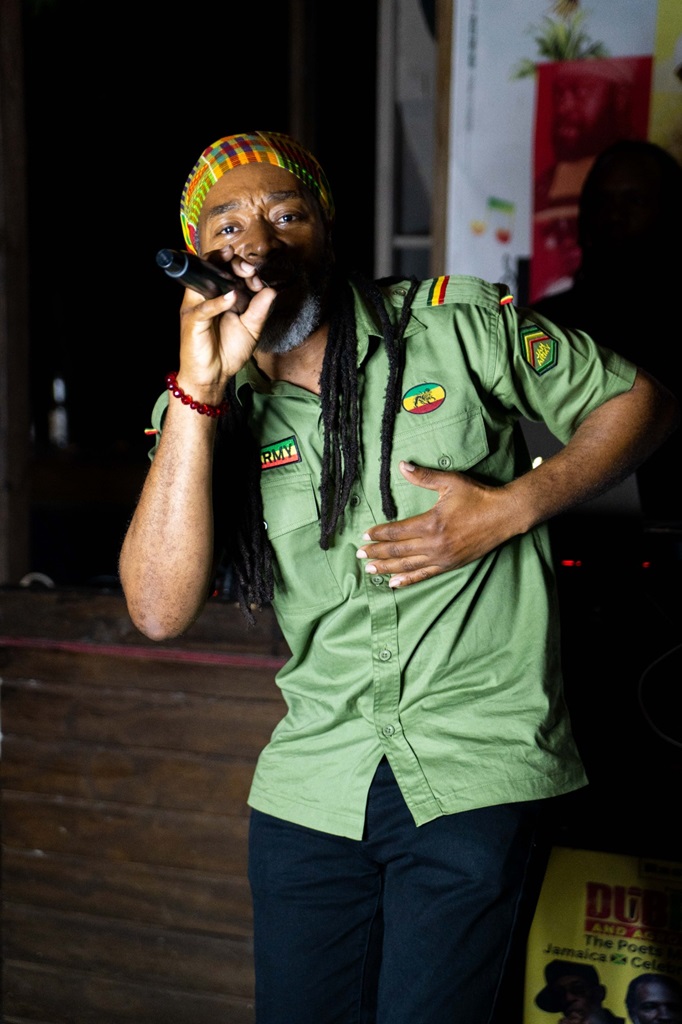 Rad Dixon Anuncia Novo Álbum 'Africa Calling Calling' para 2026: Prepare-se para o Reggae!