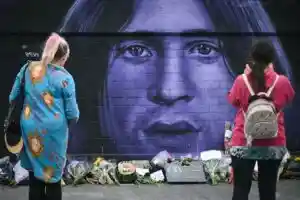 Ozzy Osbournes Heimatstadt würdigt Star, der „sein Leben im Zeichen des ...
