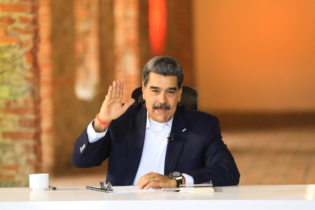 Venezuela Desafia EUA: Desdobramento Militar Massivo em Resposta à Presença Americana!