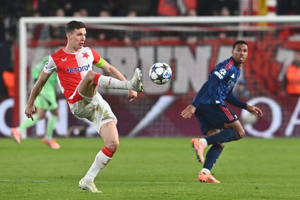 Gunners host Spurs in North London Derby as title race heats up