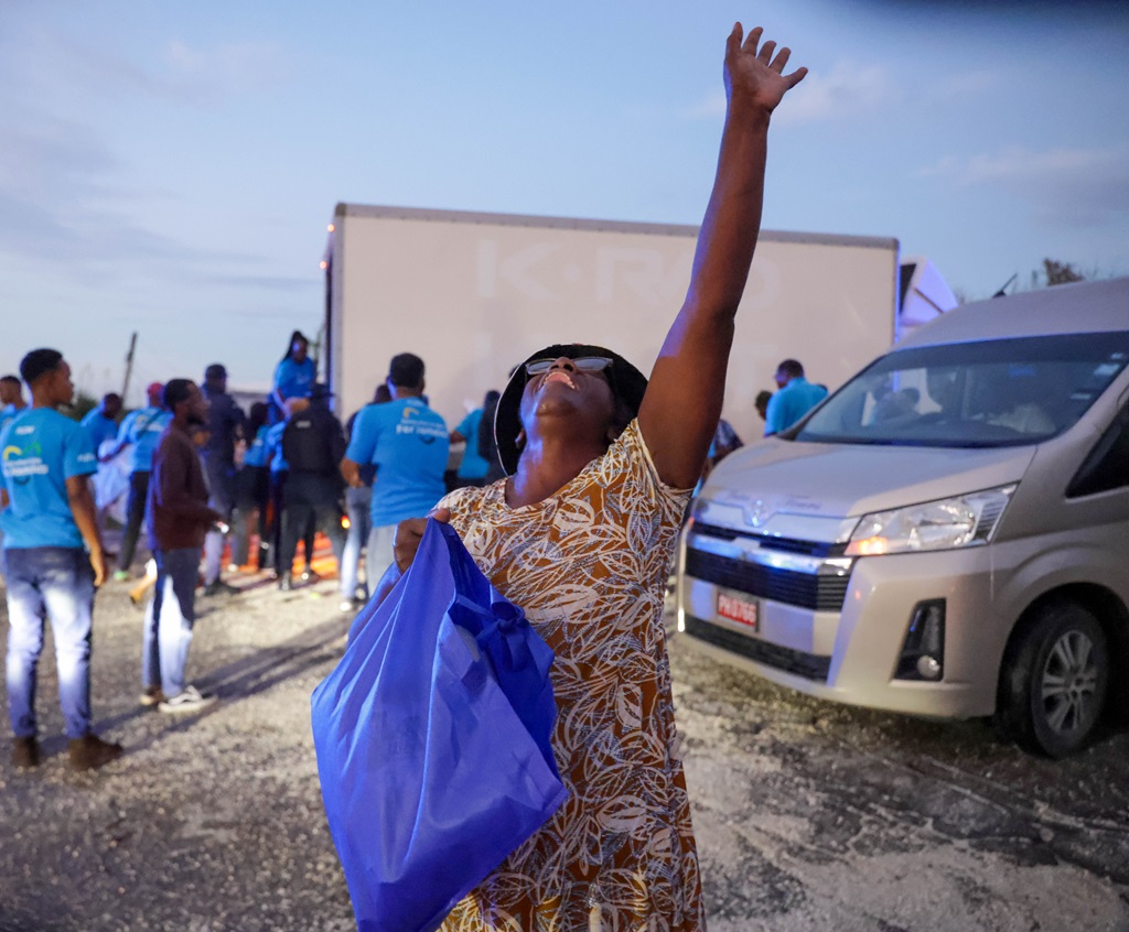 Fundação Flow Se Inspira na Resiliência do Povo Após Furacão: Uma História de Esperança!