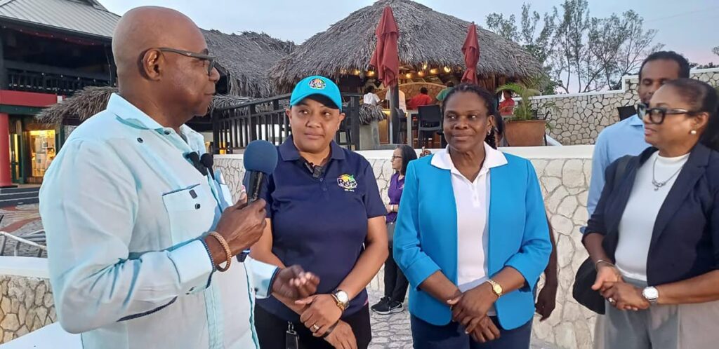 International investors still gung-ho on Jamaica, says Bartlett