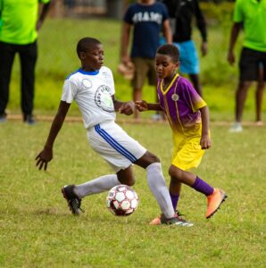 Title hopefuls clash in Henriques Cup semi-finals
