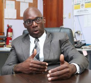 Cutting teachers’ legs