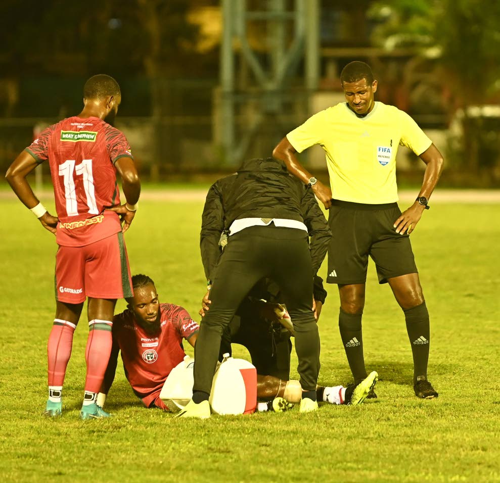 FIFA referee Parchment calls for VAR in JPL