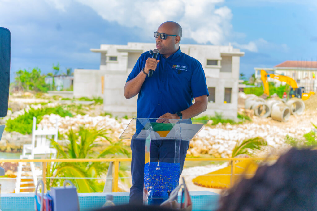 Minister of State in the Ministry of Industry, Investment and Commerce, Delano Seiveright, has declared St Ann one of Jamaica’s fastest-rising investment locations, as he urged Jamaicans to take advantage of a rapidly expanding attractive economic zone.
