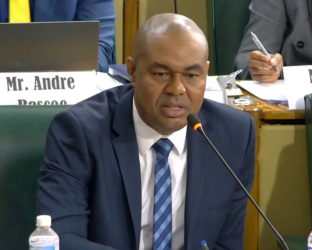 Cash-strapped FSC wants fee hike