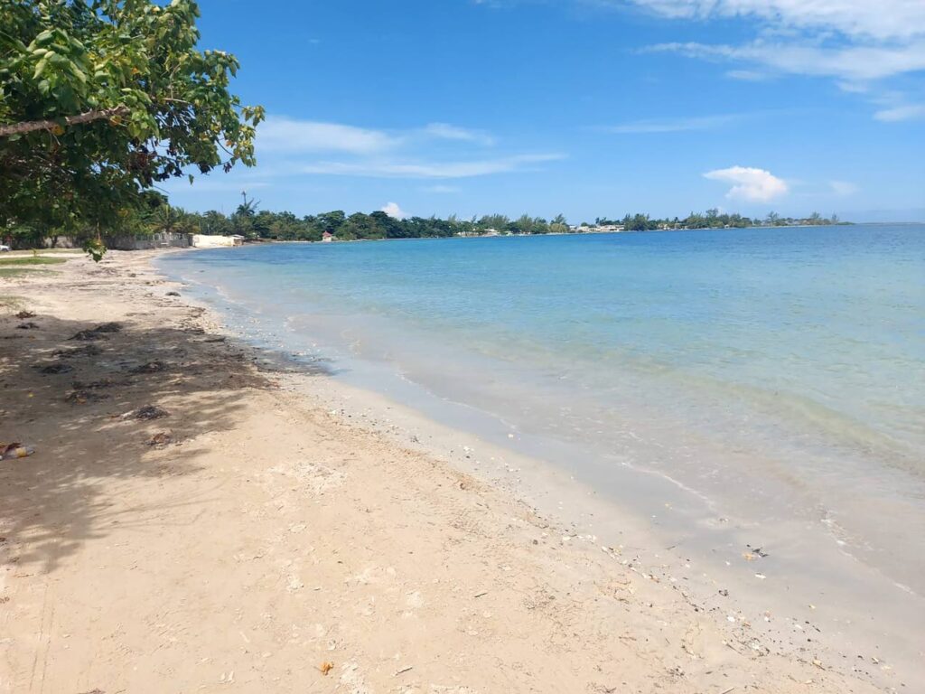 JaBBEM slams proposal for hotel beach pass fees