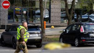 Gunman kills five, takes hostages in Kyiv supermarket before being killed by police
