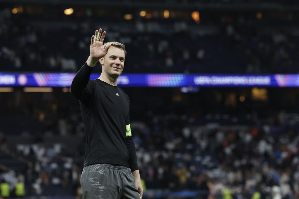 Bayern Munich coach Vincent Kompany hailed goalkeeper Manuel Neuer after his team secured a 2-1 Champions League quarter-final first leg win at Real Madrid on Tuesday.