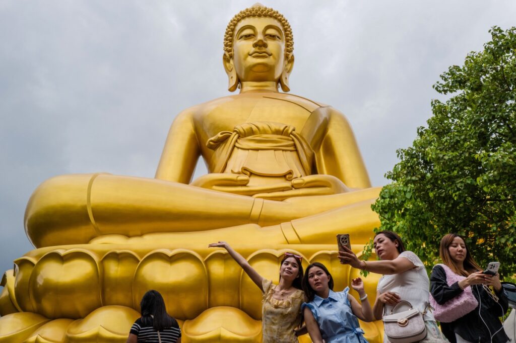 Thailand cuts visa-free stays, citing crime by foreigners