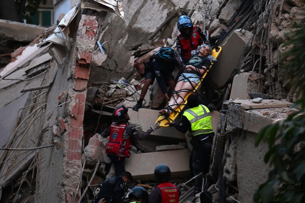 UPDATE: Two powerful earthquakes strike Venezuela, destroying buildings