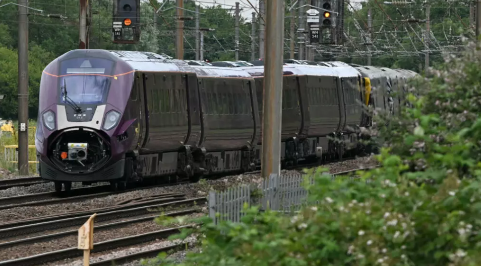 Driver killed, 28 in hospital as UK train collision probed
