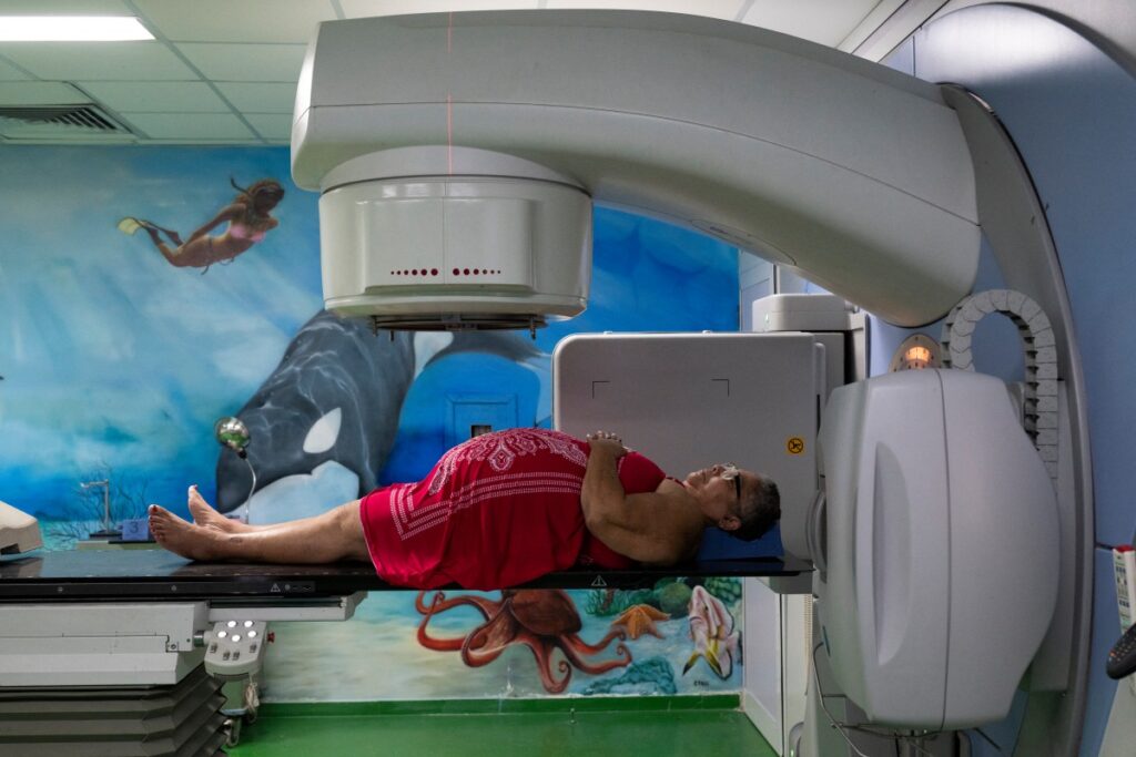 Cuban Lives Cut Short as Healthcare System Flatlines Amidst Crisis