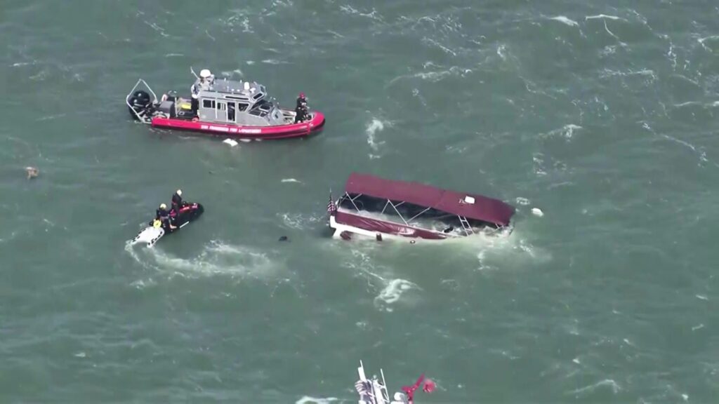 One Dead, Three Missing After Boat Sinks Near San Francisco's Alcatraz