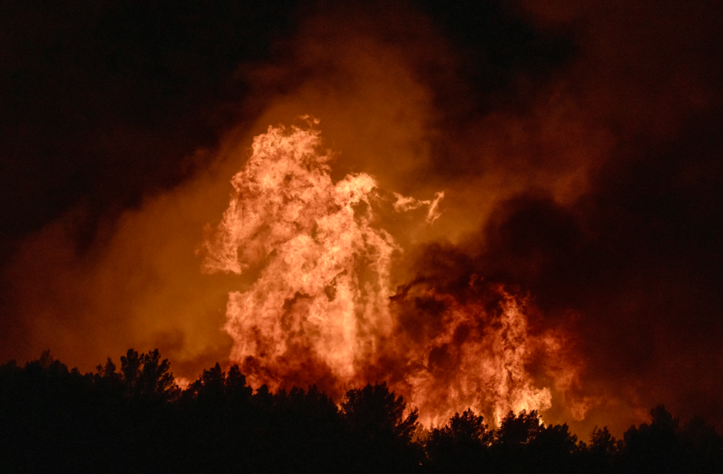 Big wildfires hit southern France