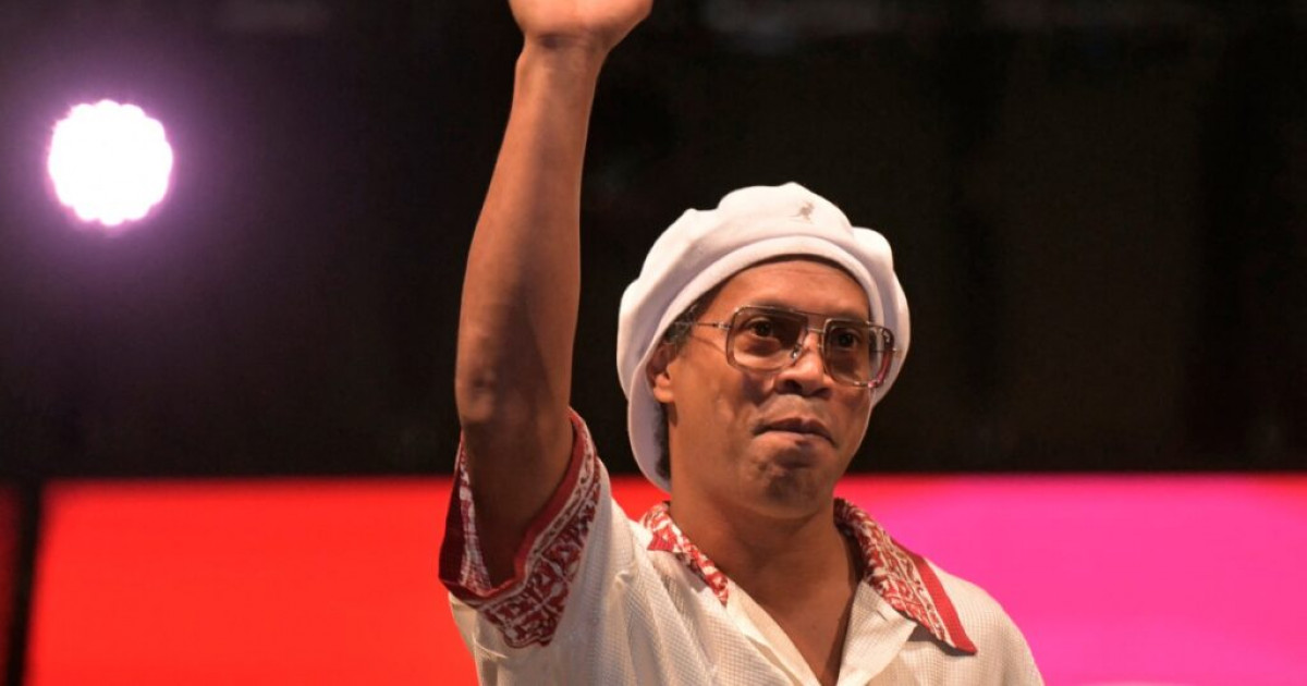 Ronaldinho’s record label put Sean Paul in the lead
