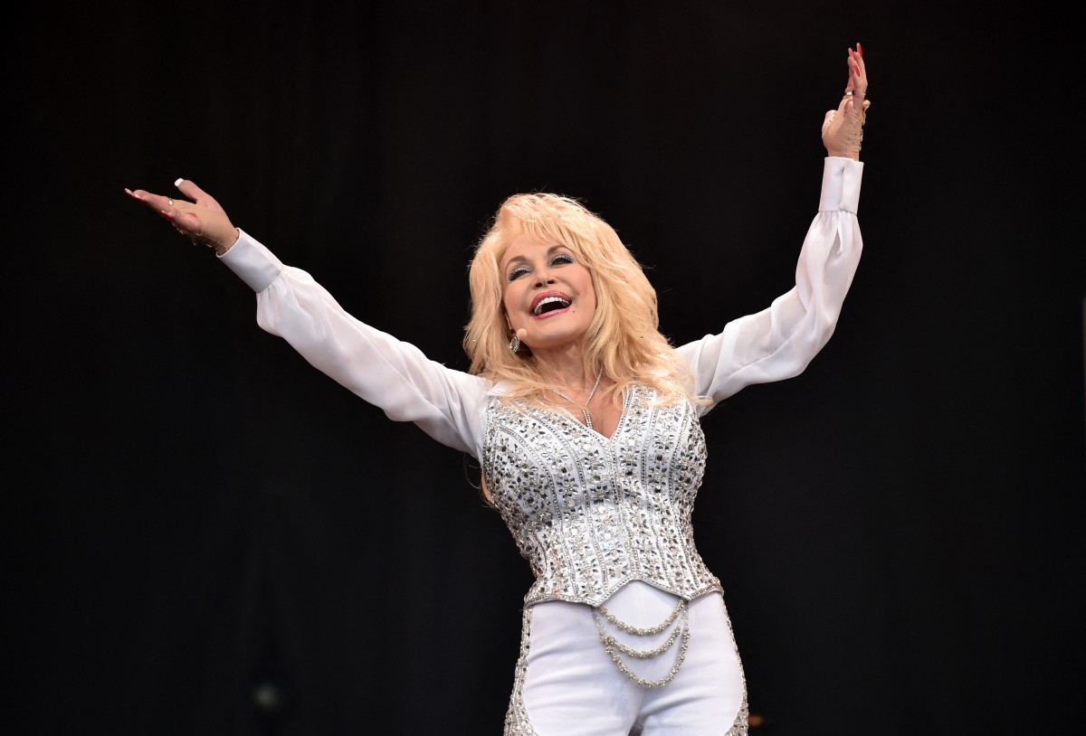 Stage Singer Cartoon Jamaicans too will miss the internationally beloved Dolly Parton ...