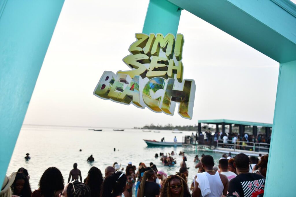 Zimi Seh Beach @BWE