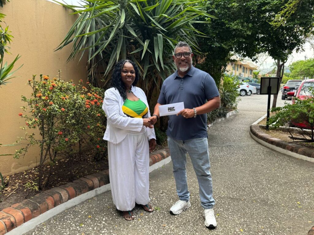 Sean Paul Foundation gives Clarendon charity a boost