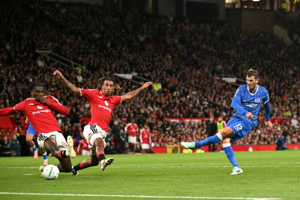 Carrick takes the blame as troubled Man Utd suffer League Cup misery
