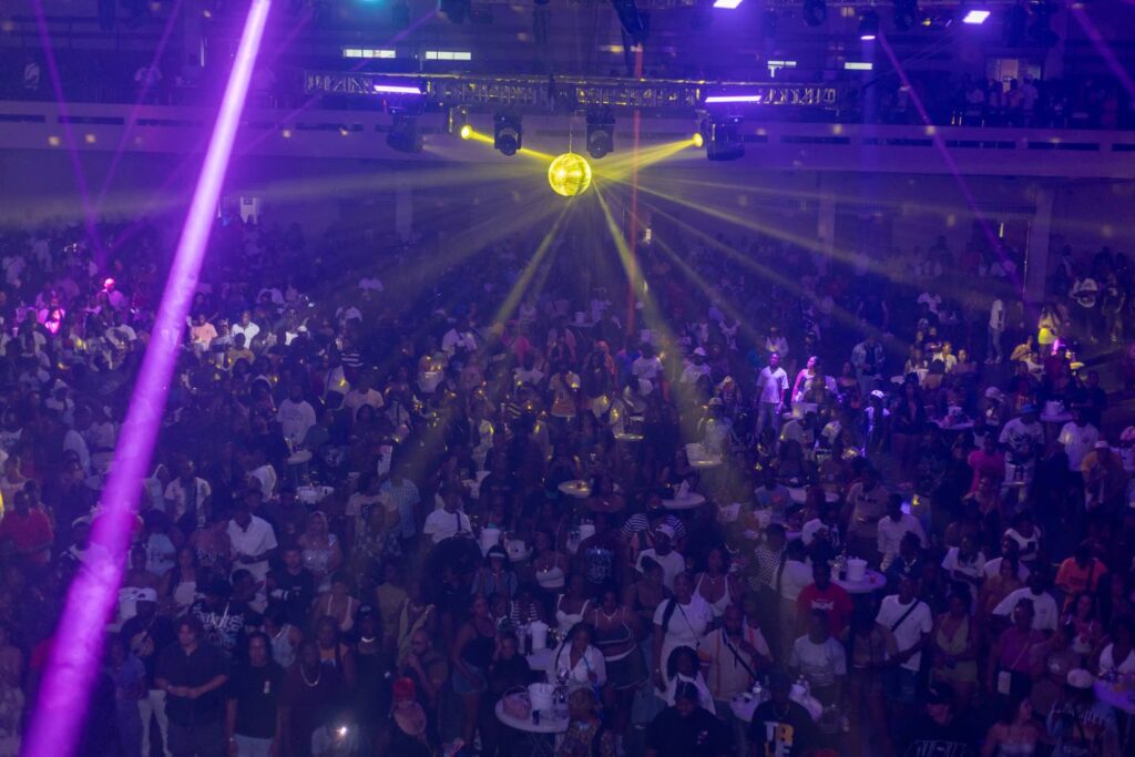 The Building Returns: Kartel leads dancehall back to the club