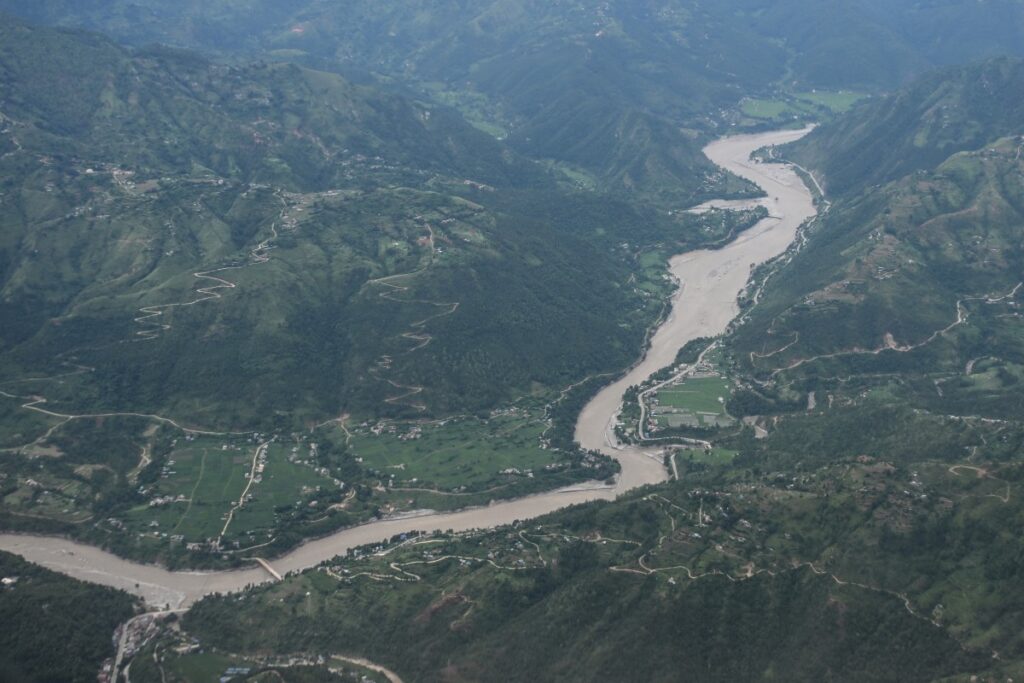 China-Nepal flood toll tops 1,000 as tunnel rescue offers last hope