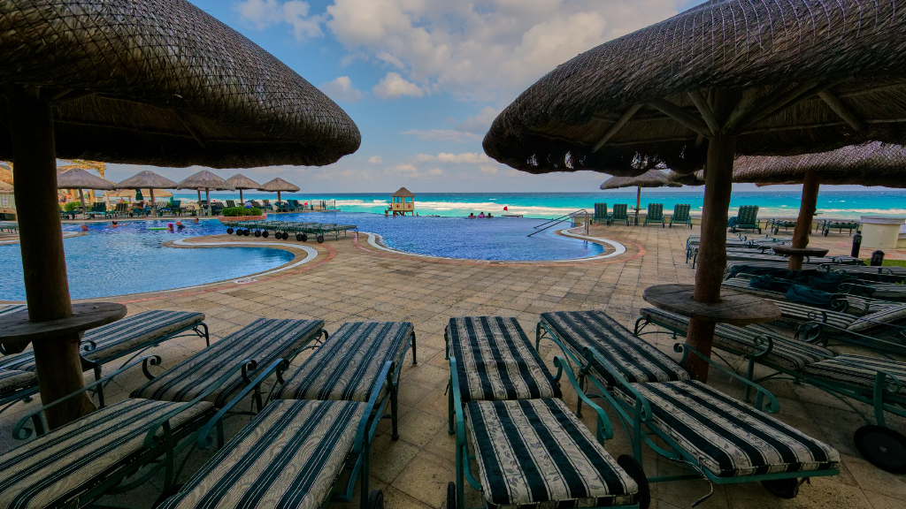82-year-old dies after beach fight in Greece over sun lounger