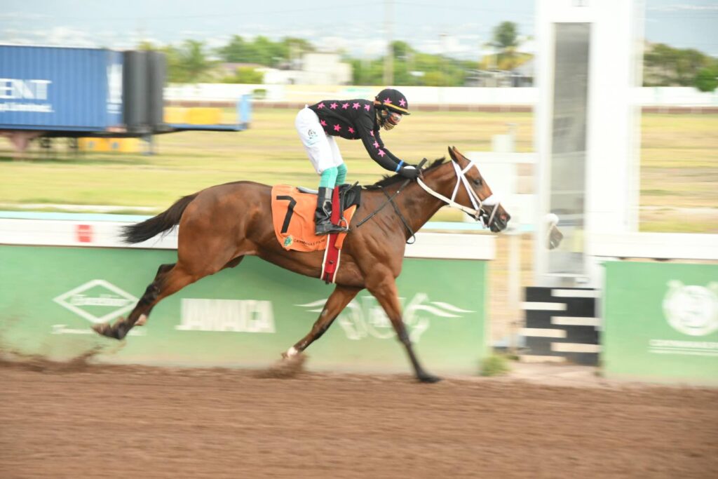 Lexi Lou wires field in Titania Trophy feature