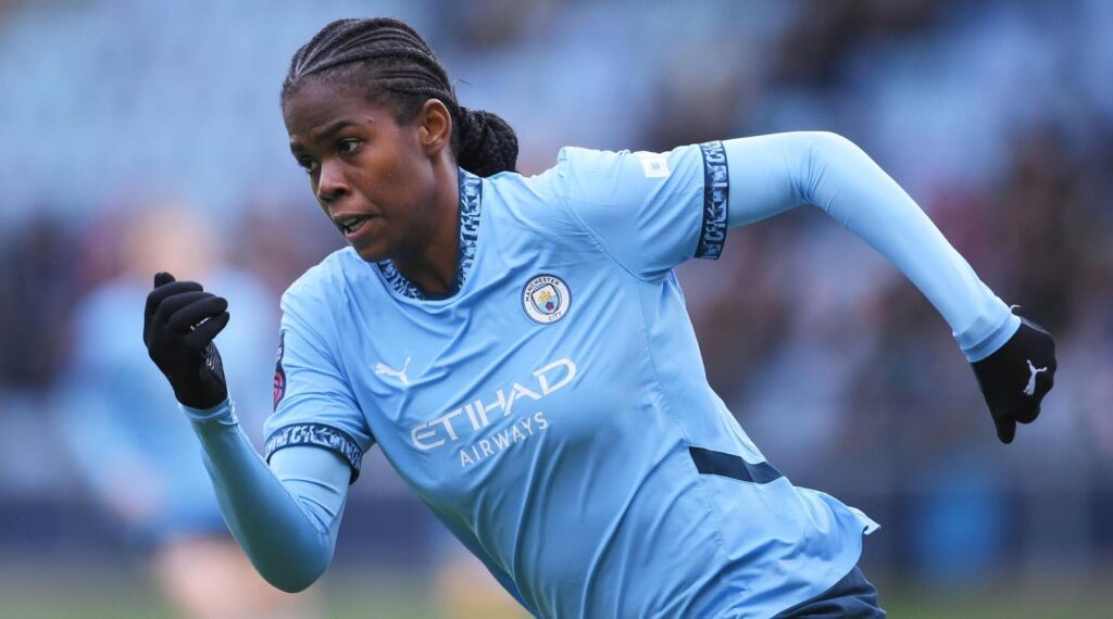 Shaw helps maintain Man City unbeaten WSL start