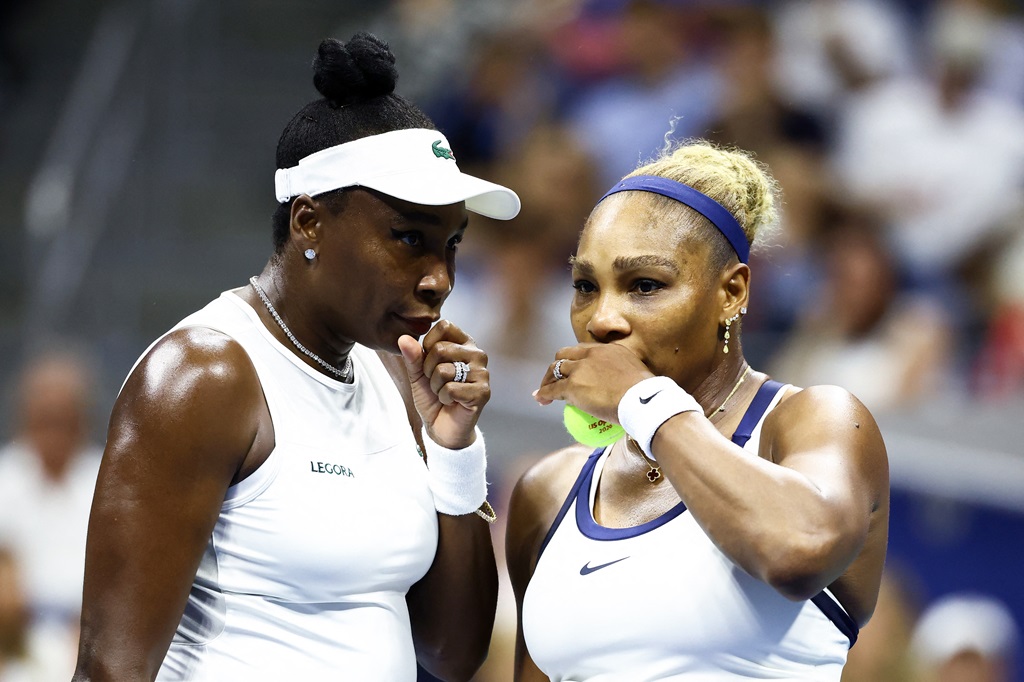 Williams sisters fall in thrilling return to US Open doubles