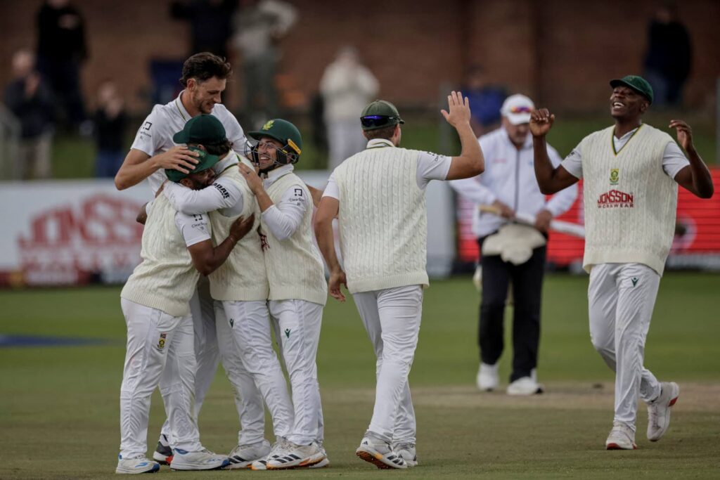‘Old-fashioned’ South Africa thump Australia to level Test series