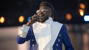 Beenie Man’s ‘Who Am I (Sim Simma)’ hits gold in the United Kingdom