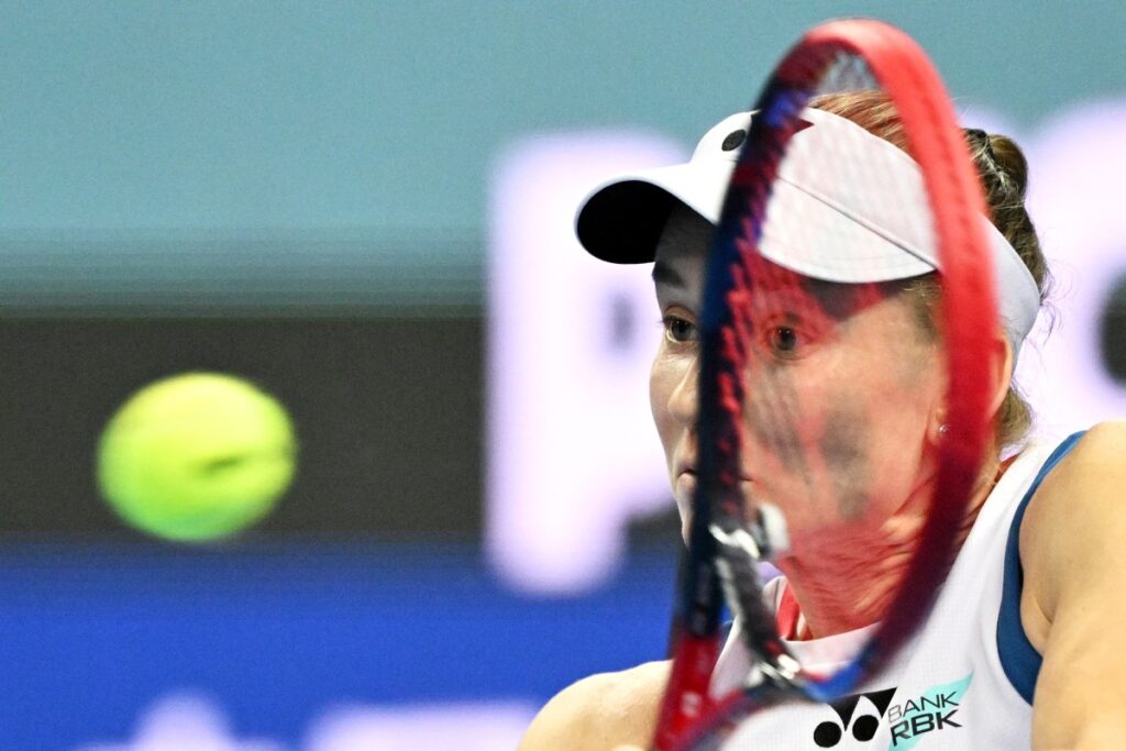 Rybakina ousted by world No. 118 in China Open second round