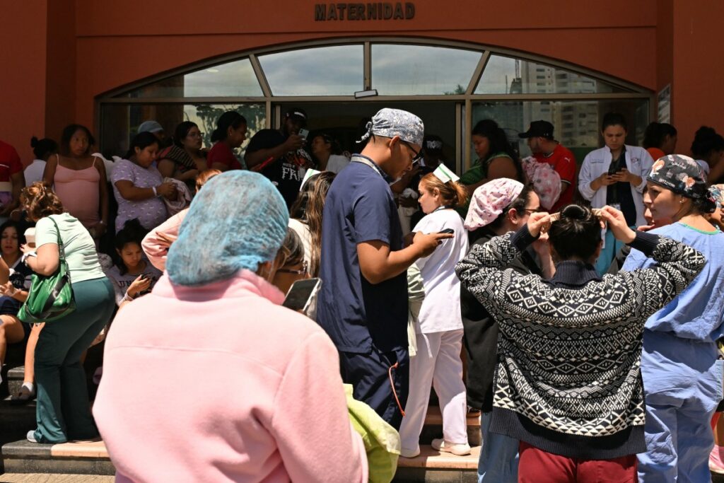 Strong earthquake shakes Panama, setting off panic in capital